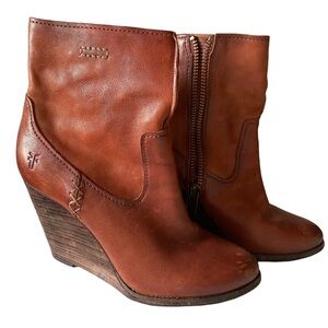 Frye Boots 10M Regina Short Wedge Cognac Leather